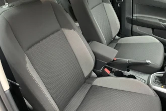 Vehicle Thumbnail 30