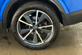 Vehicle Thumbnail 11