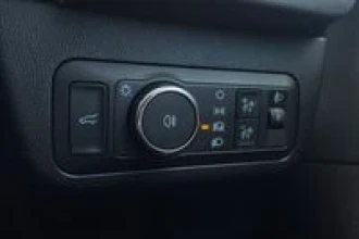 Vehicle Thumbnail 38