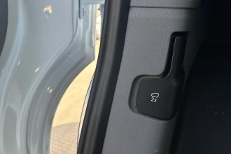 Vehicle Thumbnail 15