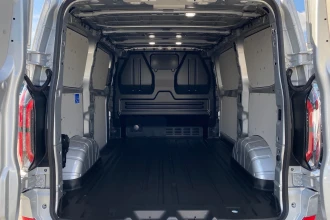 Vehicle Thumbnail 14