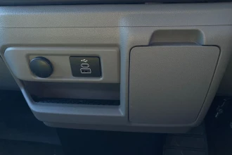Vehicle Thumbnail 32