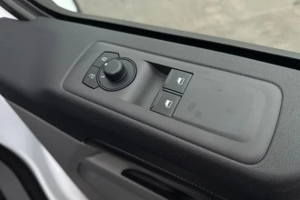 Vehicle Thumbnail 24