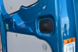 Vehicle Thumbnail 16