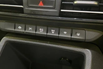 Vehicle Thumbnail 34