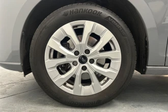 Vehicle Thumbnail 11