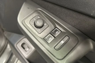 Vehicle Thumbnail 26