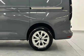 Vehicle Thumbnail 42