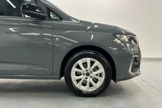 Vehicle Thumbnail 46