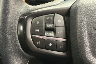 Vehicle Thumbnail 32
