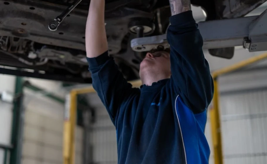 How to Check Your Car's Oil Level: A Step-by-Step Guide
