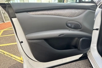 Vehicle Thumbnail 24