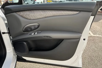 Vehicle Thumbnail 32