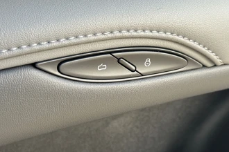 Vehicle Thumbnail 34