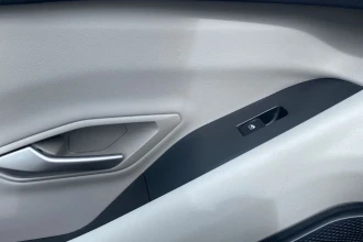 Vehicle Thumbnail 25