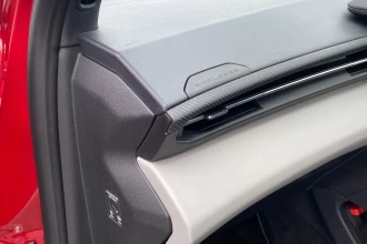 Vehicle Thumbnail 26