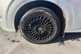 Vehicle Thumbnail 5