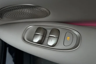 Vehicle Thumbnail 26