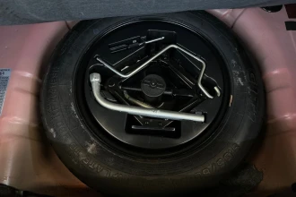 Vehicle Thumbnail 18