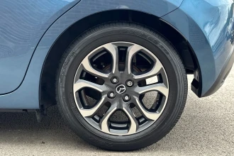 Vehicle Thumbnail 18