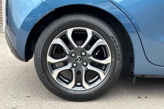 Vehicle Thumbnail 19
