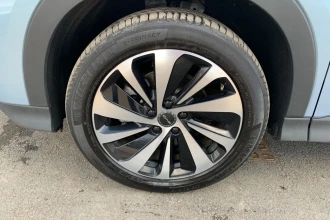 Vehicle Thumbnail 24