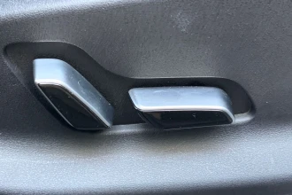 Vehicle Thumbnail 32