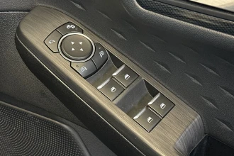 Vehicle Thumbnail 26