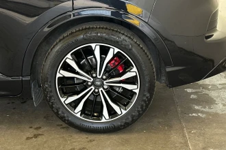 Vehicle Thumbnail 11