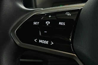 Vehicle Thumbnail 26