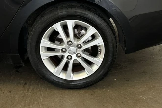 Vehicle Thumbnail 11