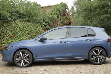Volkswagen Golf Listing Image