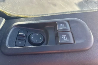 Vehicle Thumbnail 11