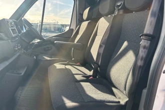 Vehicle Thumbnail 8