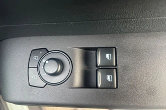 Vehicle Thumbnail 11
