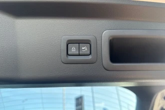 Vehicle Thumbnail 26