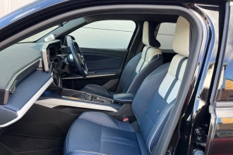 Vehicle Thumbnail 26
