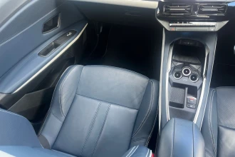Vehicle Thumbnail 30
