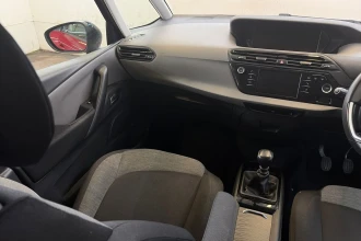 Vehicle Thumbnail 30