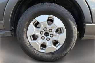 Vehicle Thumbnail 9