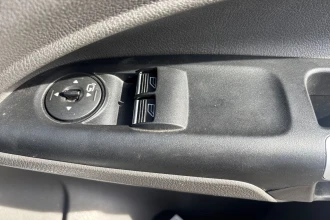 Vehicle Thumbnail 12