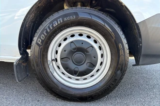 Vehicle Thumbnail 9