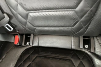 Vehicle Thumbnail 30