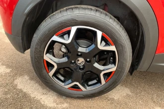 Vehicle Thumbnail 16
