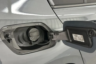 Vehicle Thumbnail 16