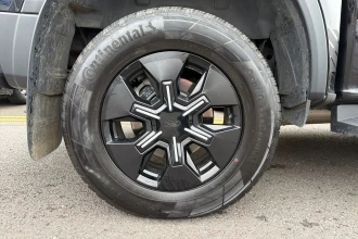 Vehicle Thumbnail 16