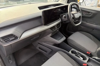 Vehicle Thumbnail 12