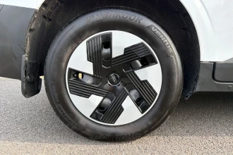 Vehicle Thumbnail 15