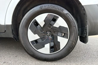 Vehicle Thumbnail 28