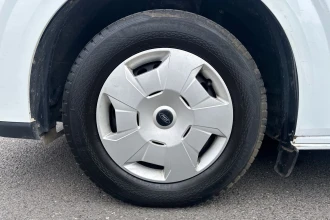 Vehicle Thumbnail 34